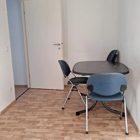 Lejlighed 4 Betten Bad Wc Ideal Fuer Kurzaufenthalt Wulfrath